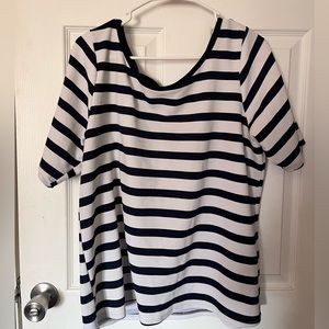 Striped shirt with 2 bows on back. Super cute summer shirt!